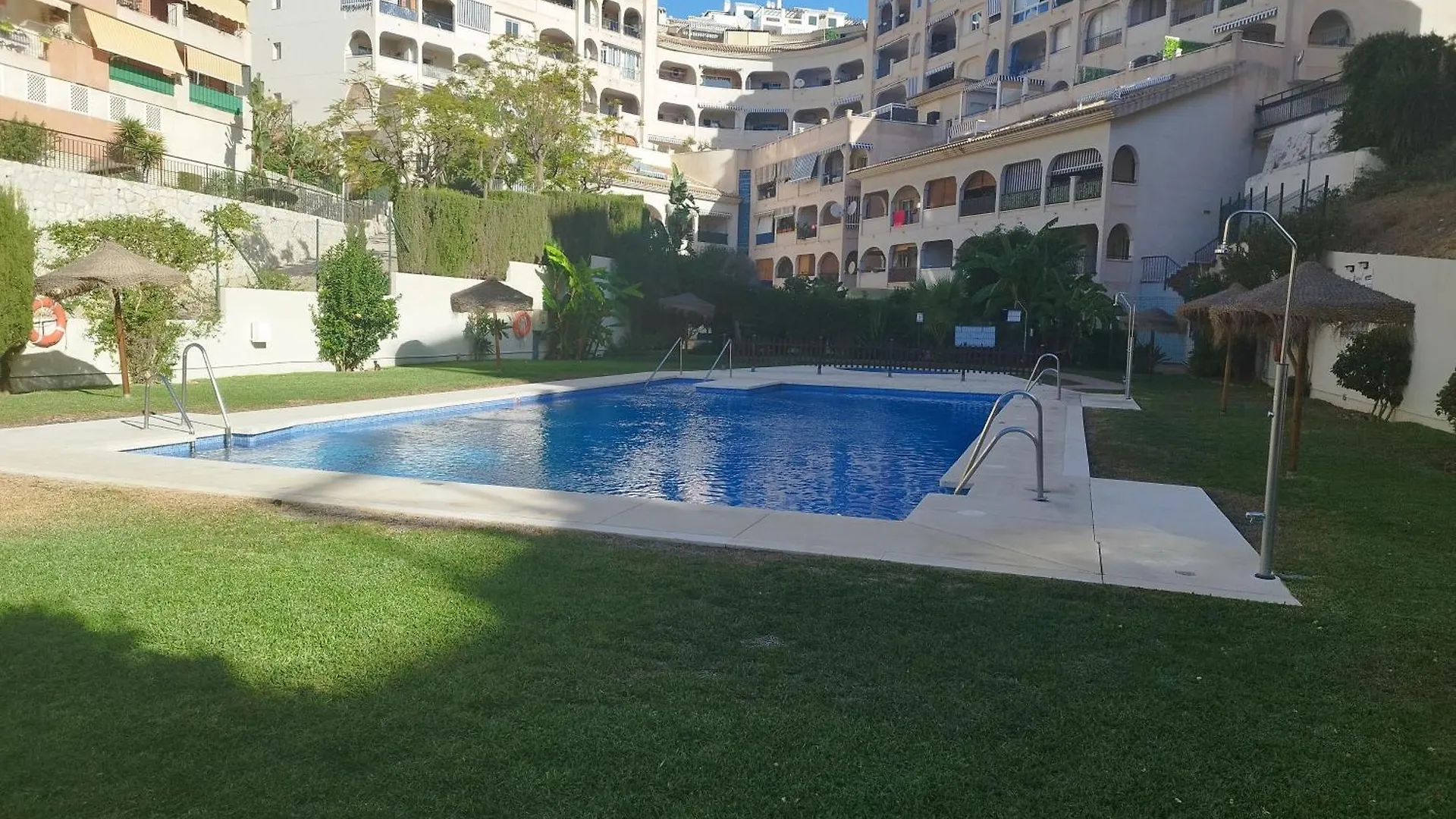 Piso De 1 Dormitorio Urb Torrequebrada Benalmadena