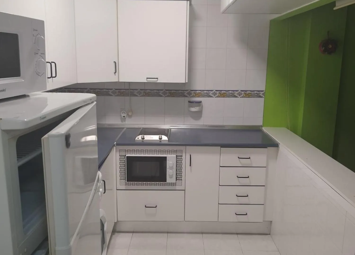 Piso De 1 Dormitorio Urb Torrequebrada Benalmadena 0*,