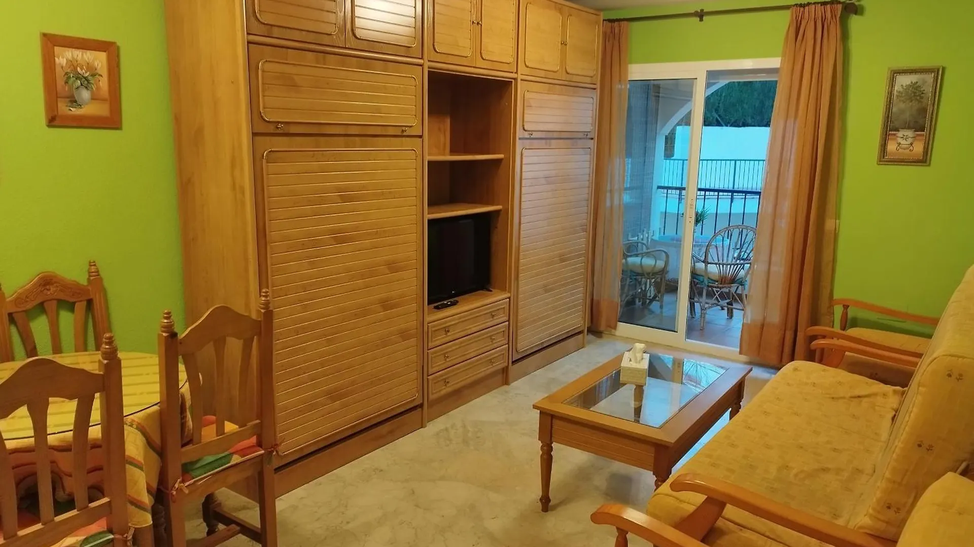 Piso De 1 Dormitorio Urb Torrequebrada Benalmadena 0*,  Spain